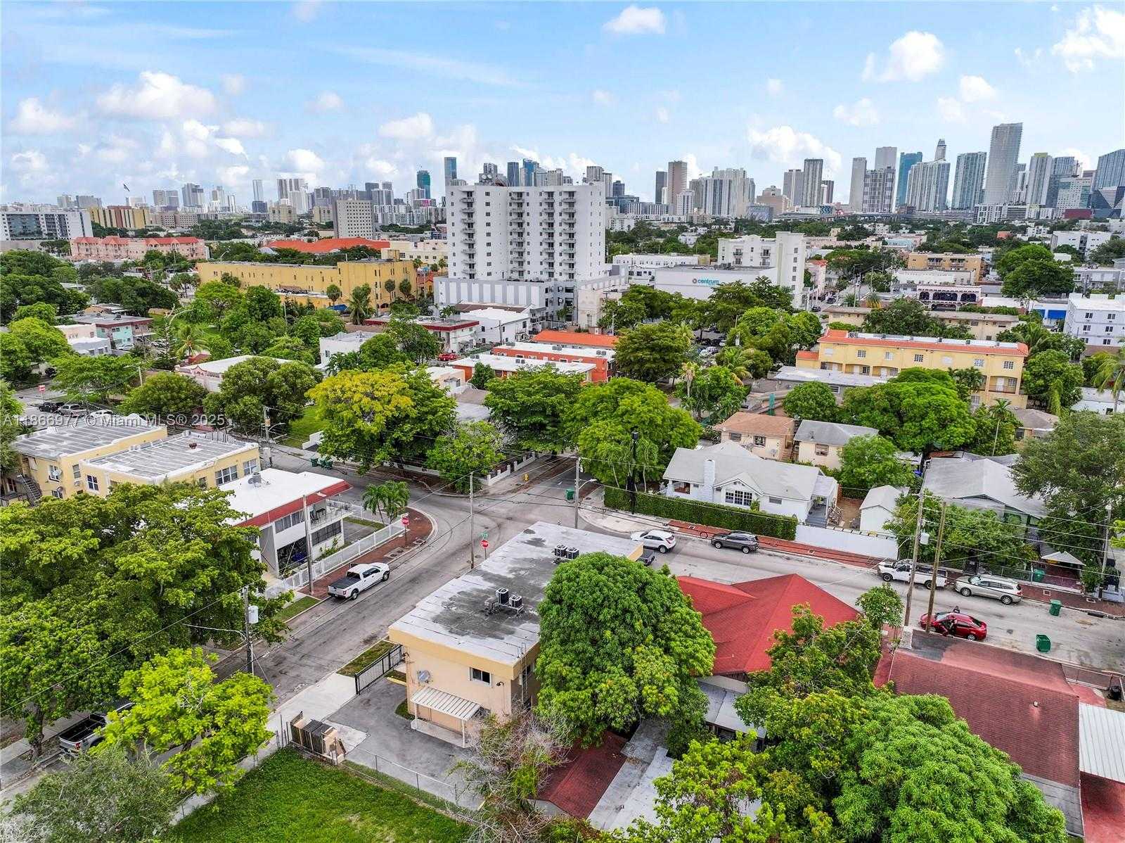 Small Image of 502 SOUTH WEST 13TH AVE #4, Miami Number 12