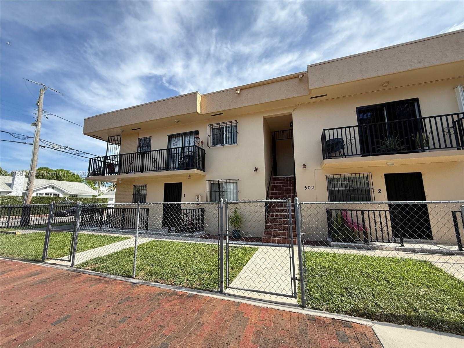 Small Image of 502 SOUTH WEST 13TH AVE #4, Miami Number 17