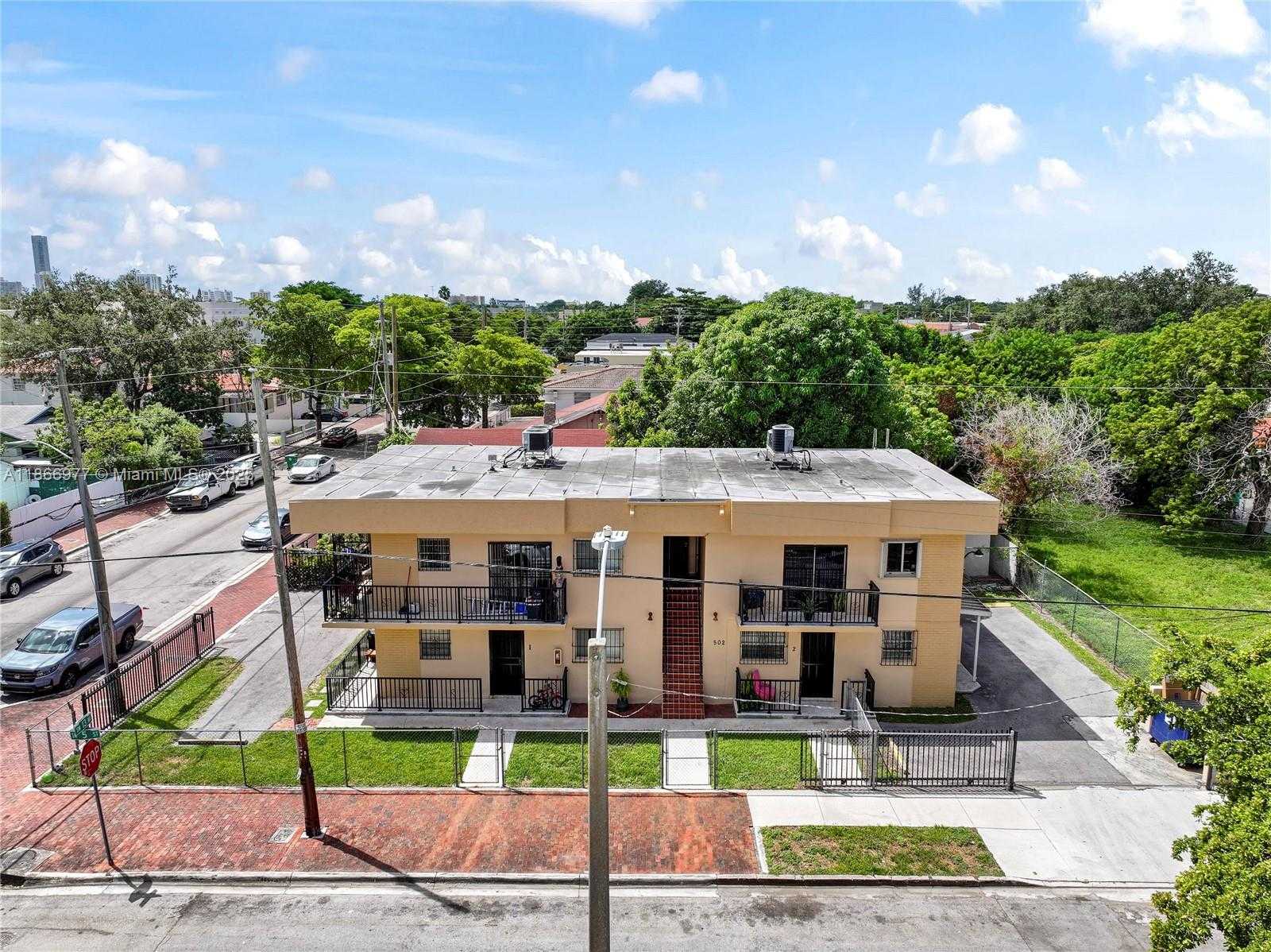 Small Image of 502 SOUTH WEST 13TH AVE #4, Miami Number 2