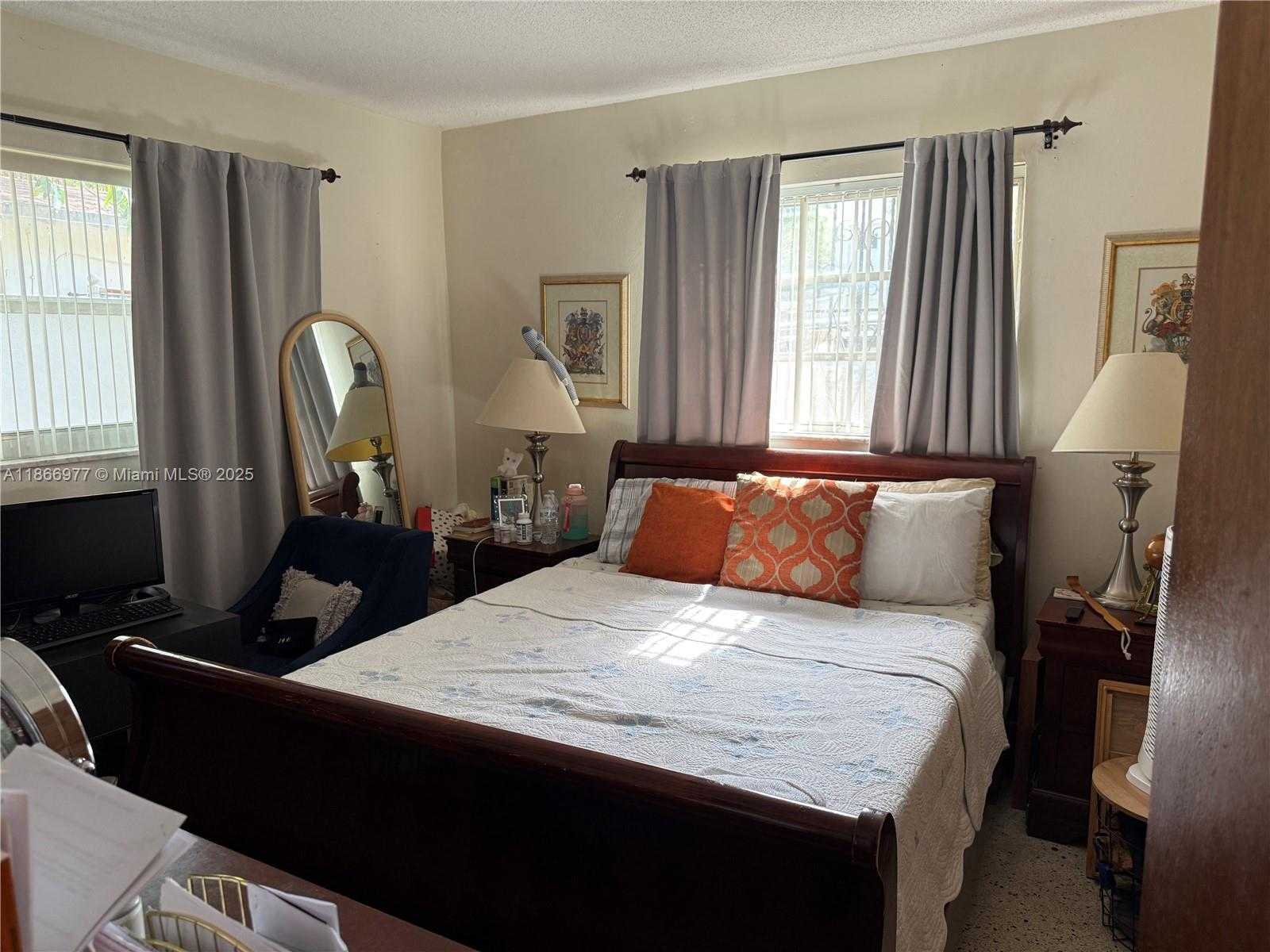 Small Image of 502 SOUTH WEST 13TH AVE #4, Miami Number 21