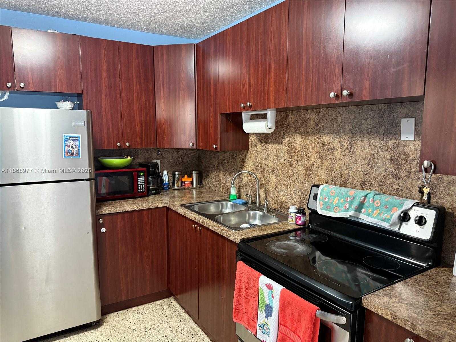 Small Image of 502 SOUTH WEST 13TH AVE #4, Miami Number 24