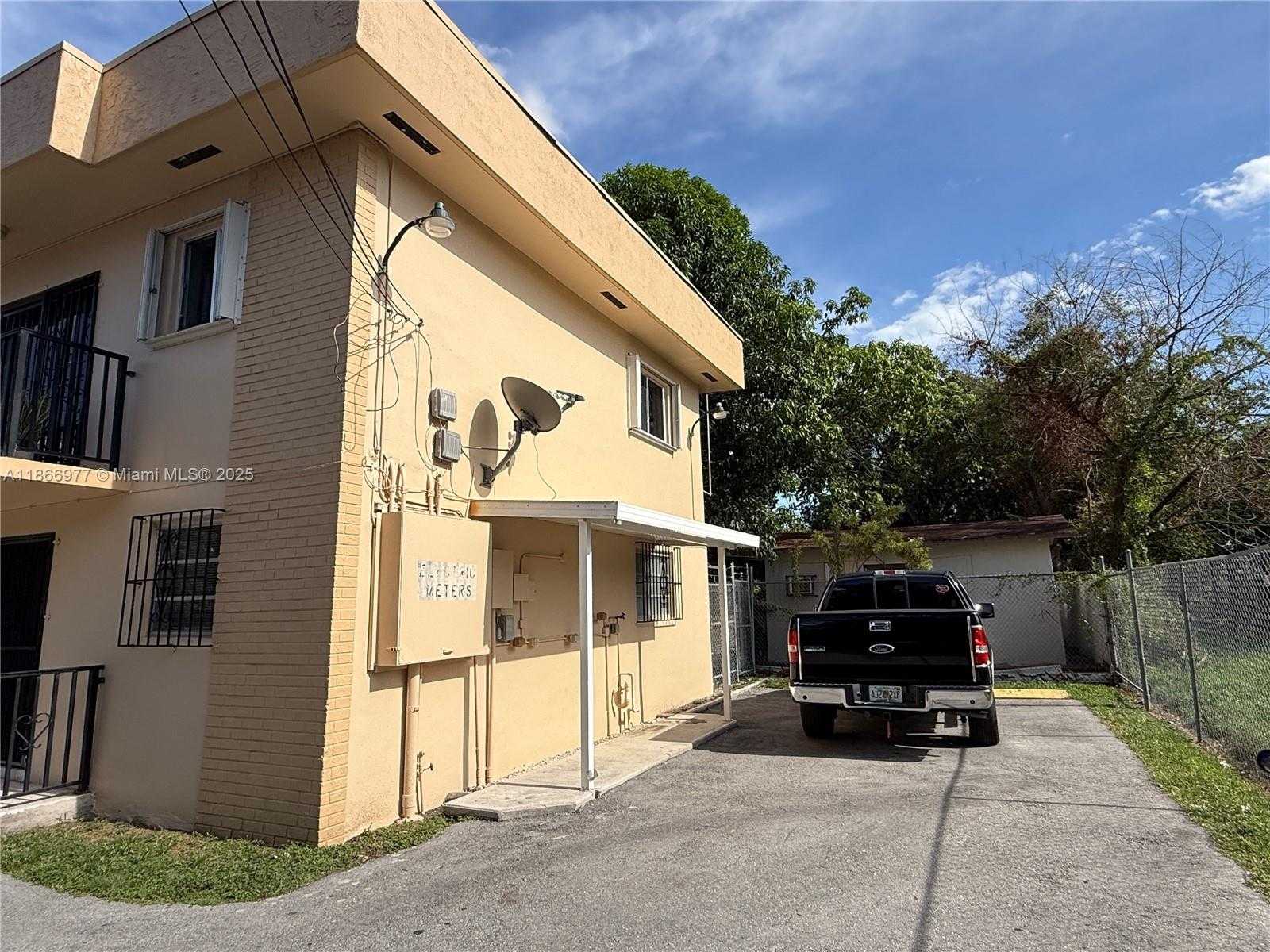 Small Image of 502 SOUTH WEST 13TH AVE #4, Miami Number 34