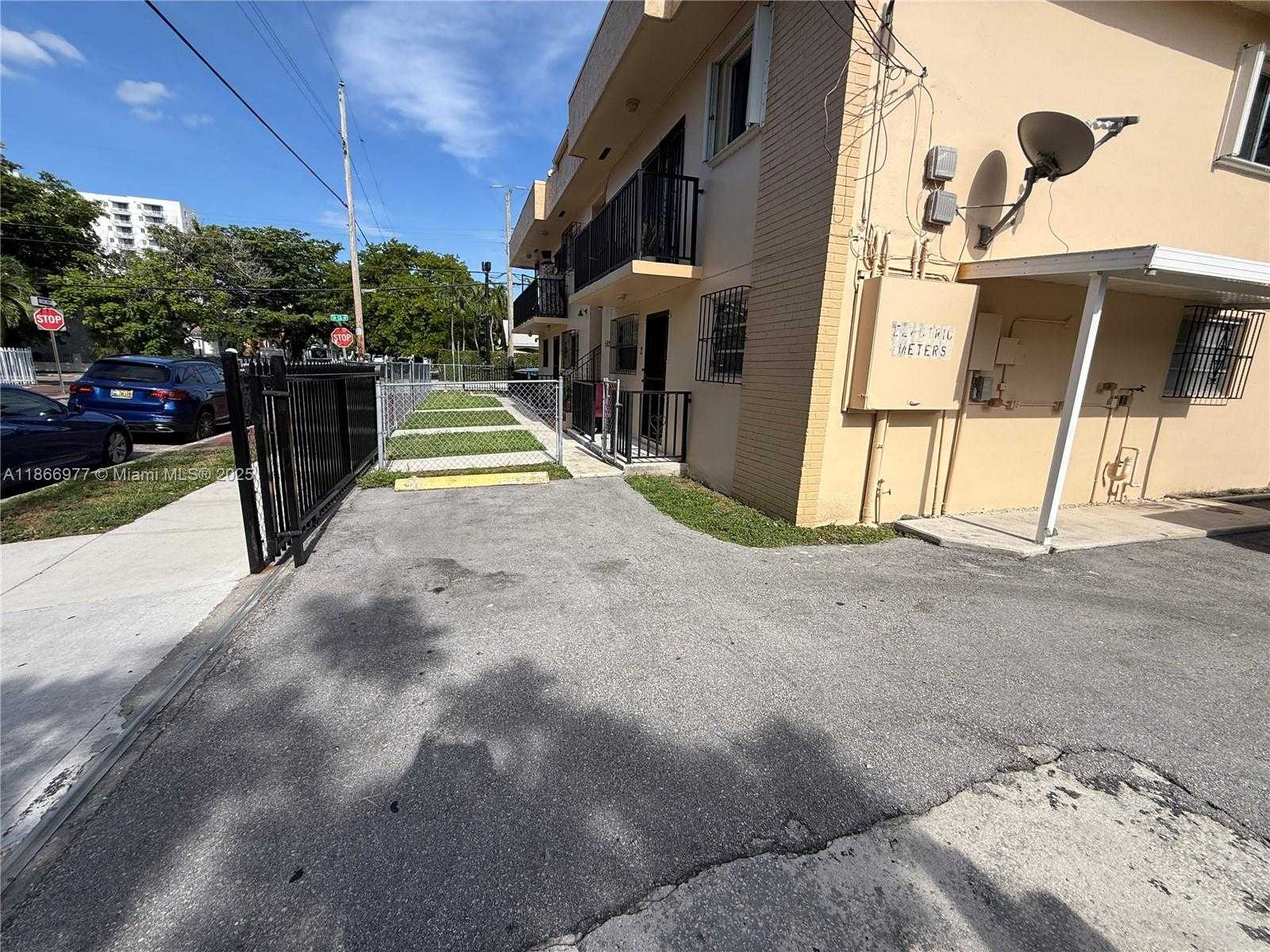 Small Image of 502 SOUTH WEST 13TH AVE #4, Miami Number 36