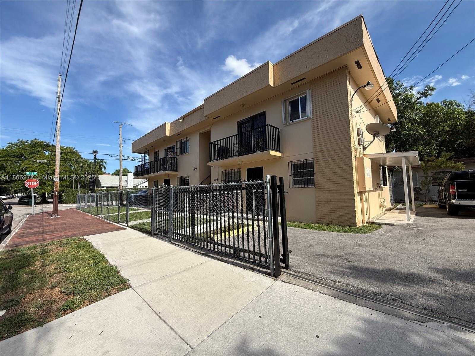 Small Image of 502 SOUTH WEST 13TH AVE #4, Miami Number 37