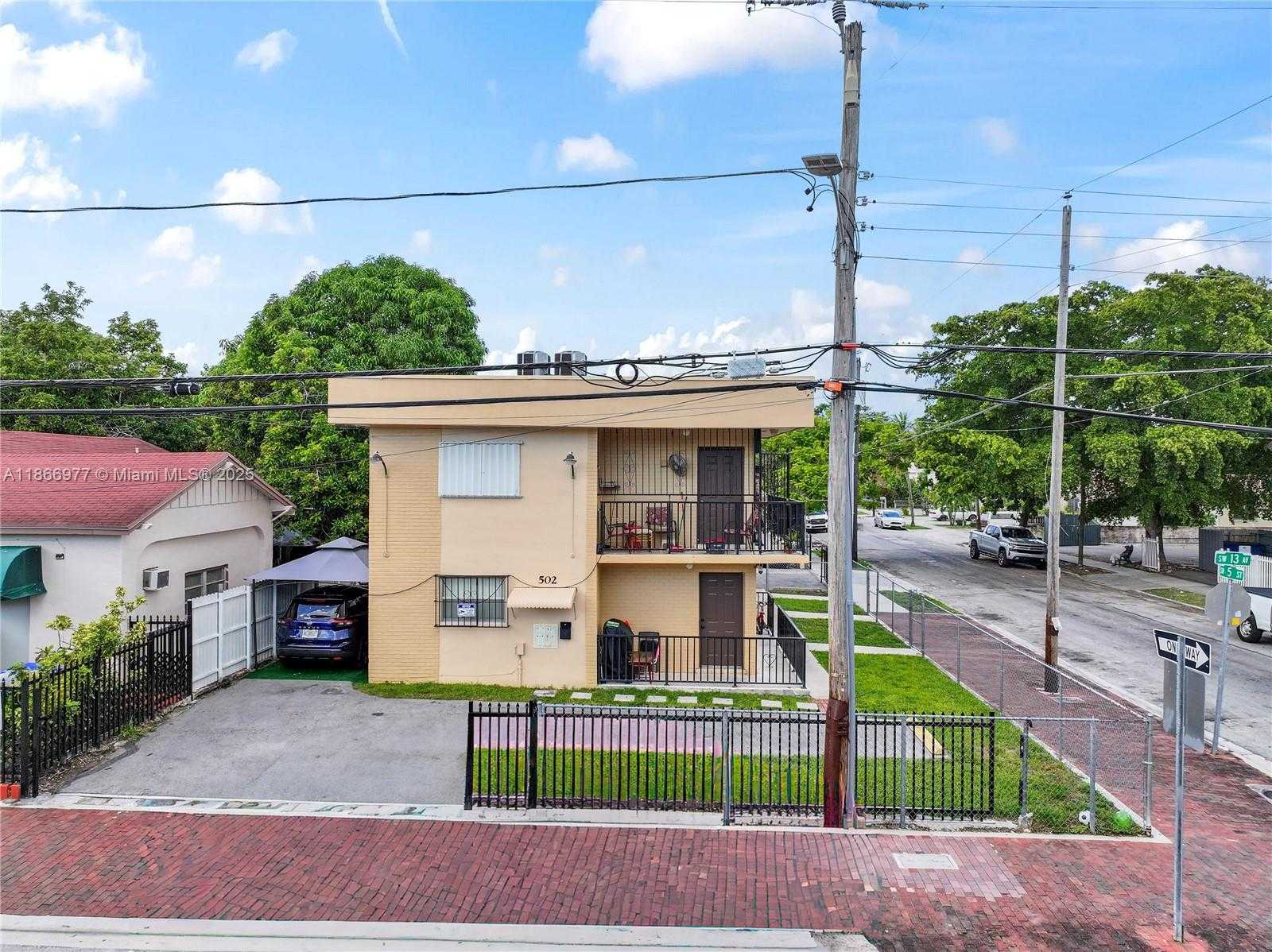 Small Image of 502 SOUTH WEST 13TH AVE #4, Miami Number 4