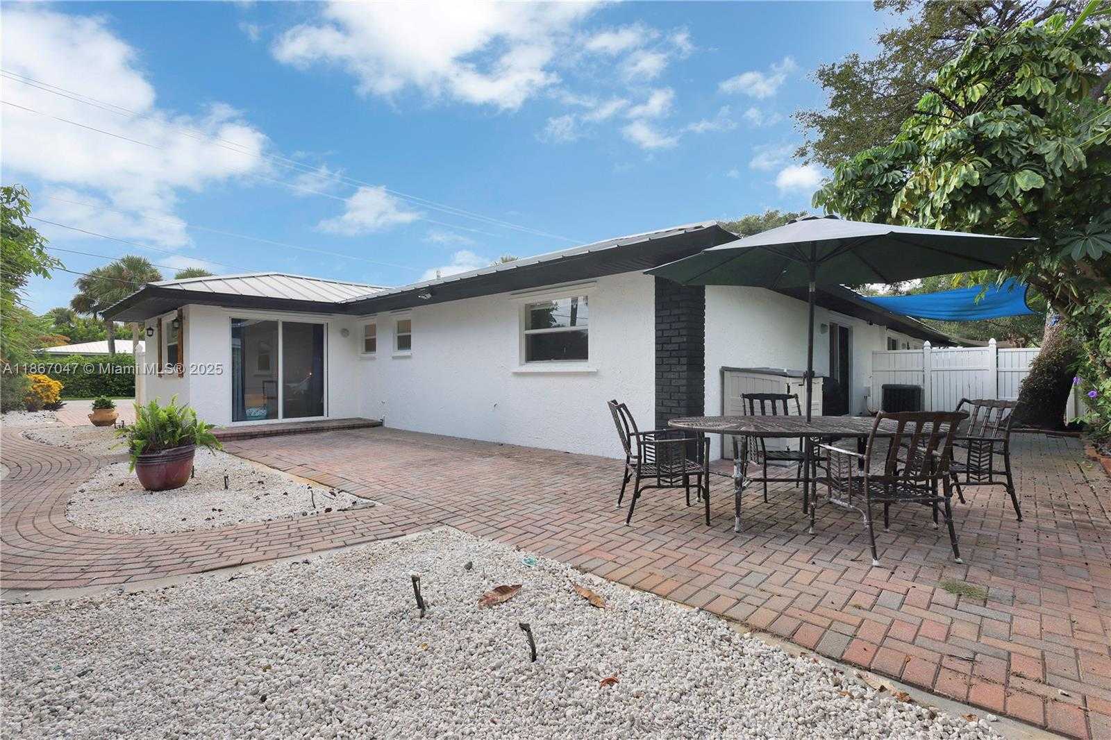 Small Image of 1505 CORAL AVE #2, Vero Beach Number 21
