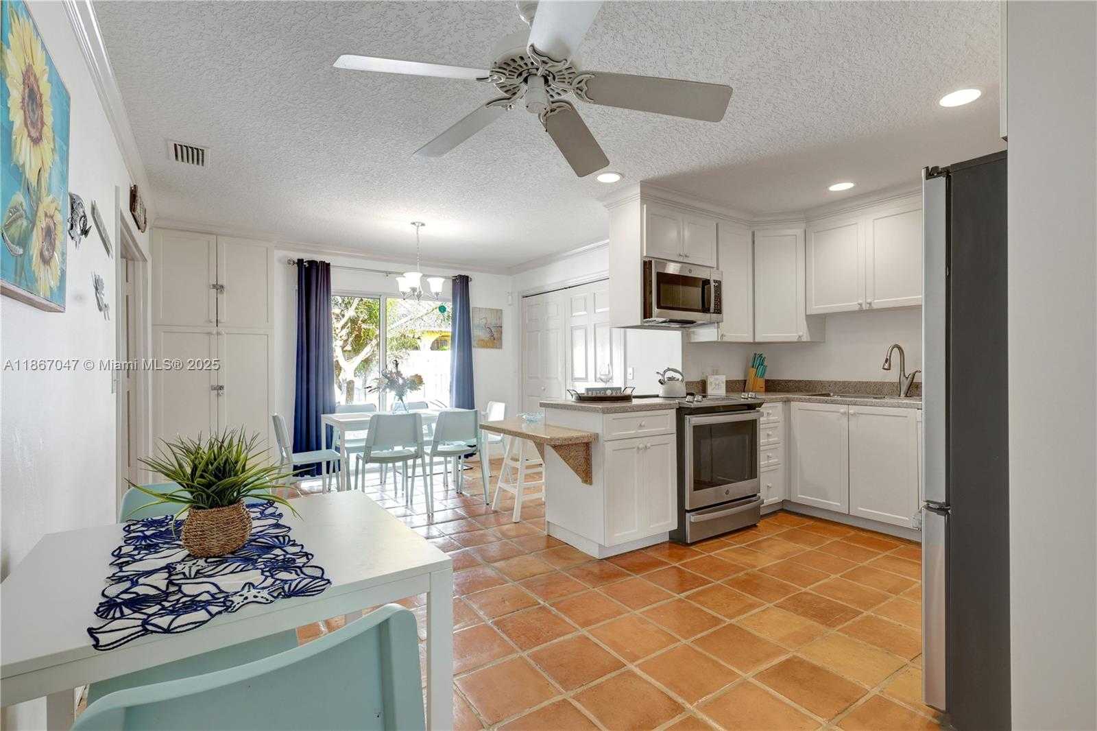 Small Image of 1505 CORAL AVE #2, Vero Beach Number 25