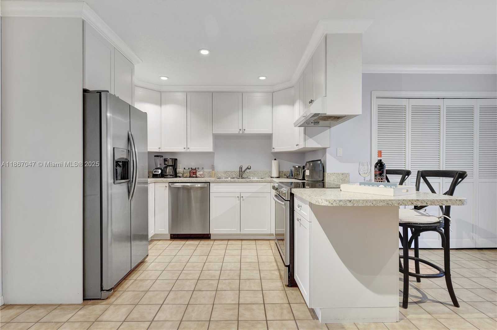 Small Image of 1505 CORAL AVE #2, Vero Beach Number 7