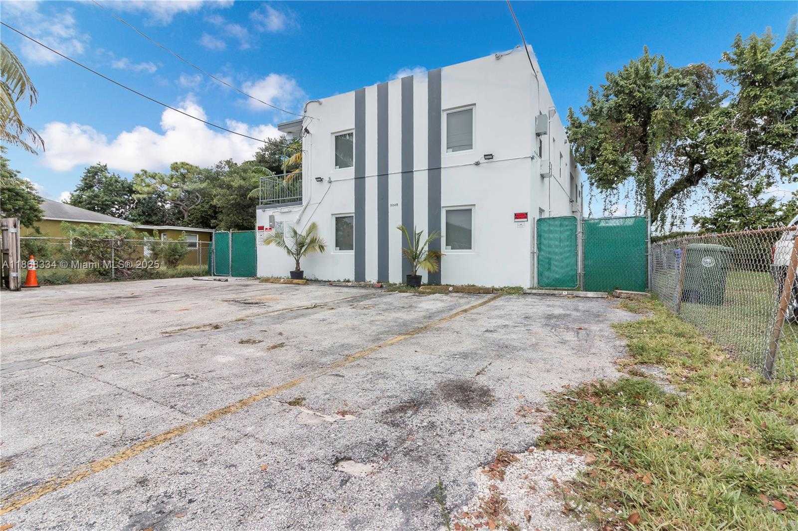 Small Image of 1245 NORTH WEST 60TH ST, Miami Number 2