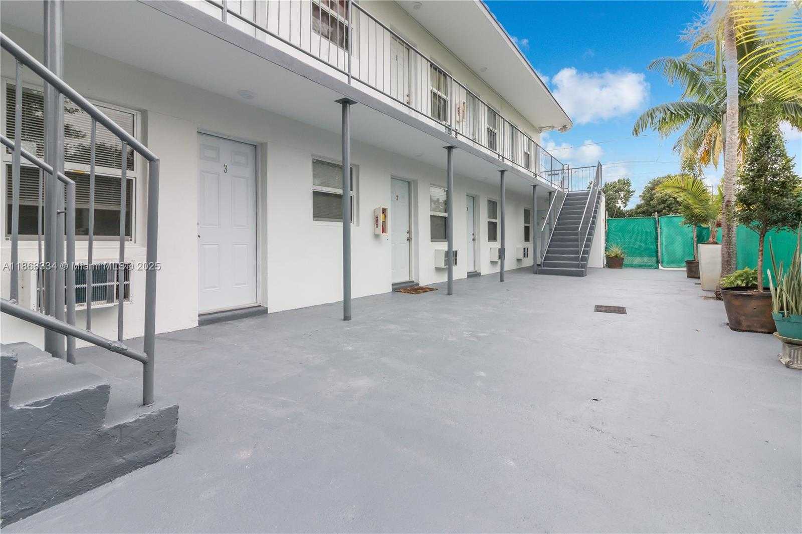Small Image of 1245 NORTH WEST 60TH ST, Miami Number 4