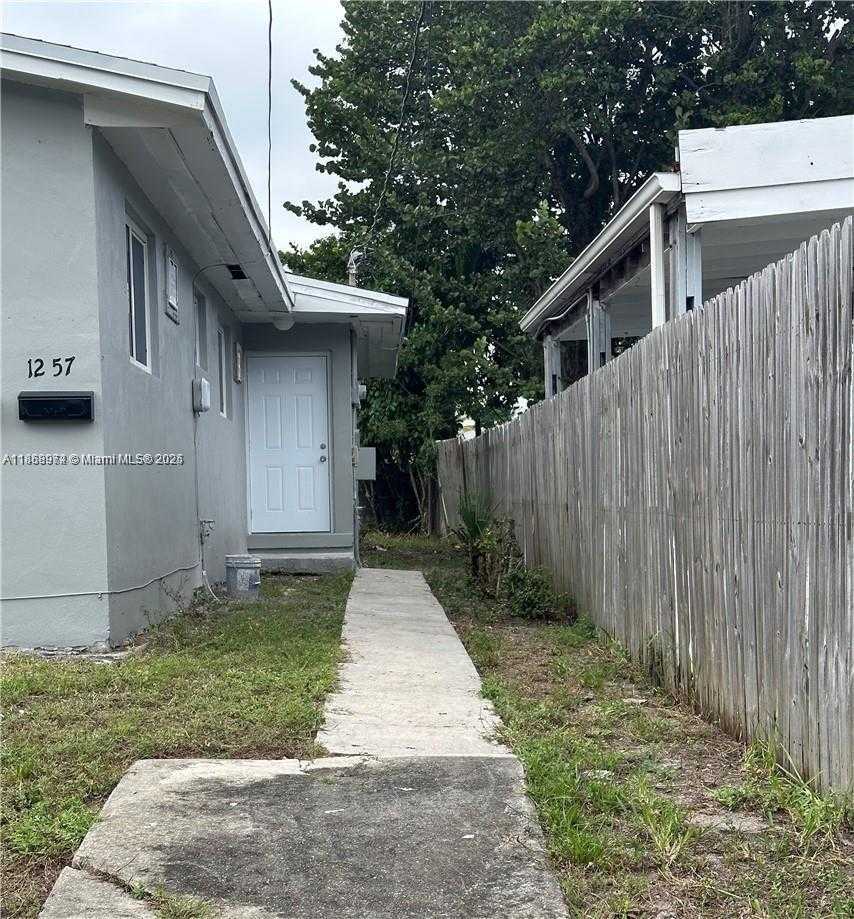 Small Image of 1255 NORTH EAST 110TH TER #2, Miami Number 14