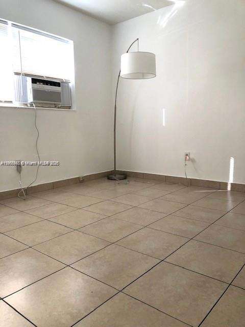 Small Image of 310 SOUTH WEST 10TH TER, Hallandale Beach Number 16