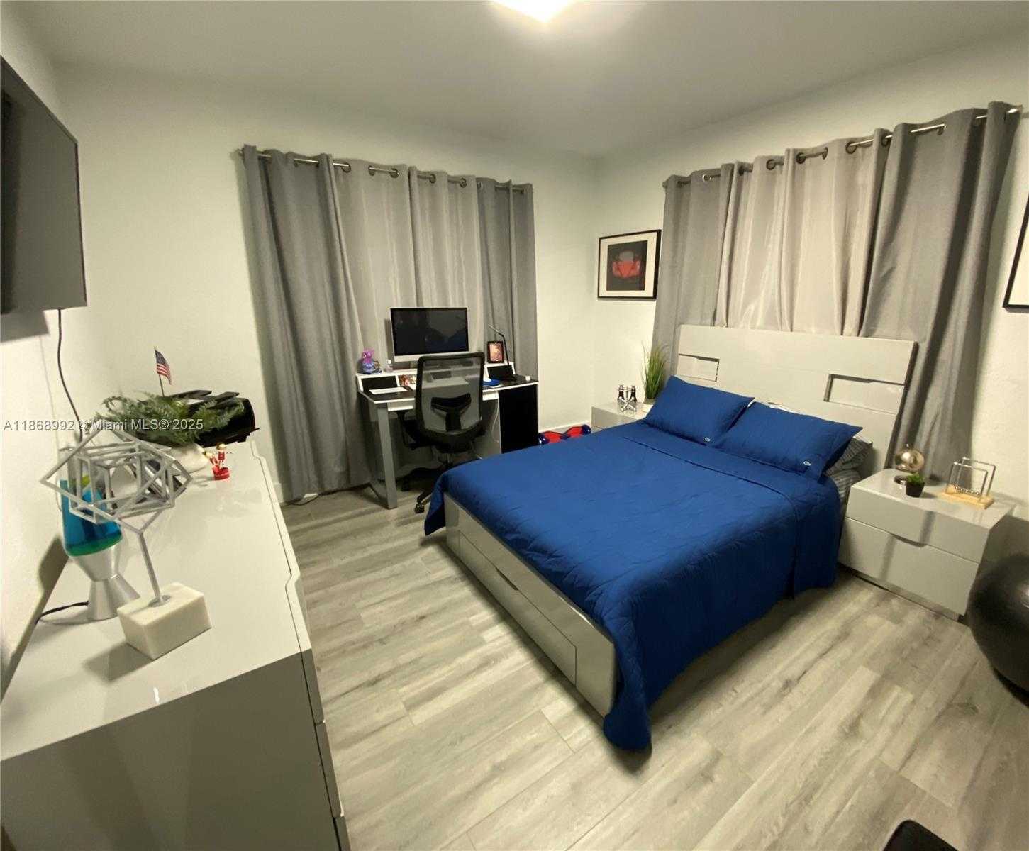 Small Image of 7046 SOUTH WEST 22ND ST #2, Miami Number 15