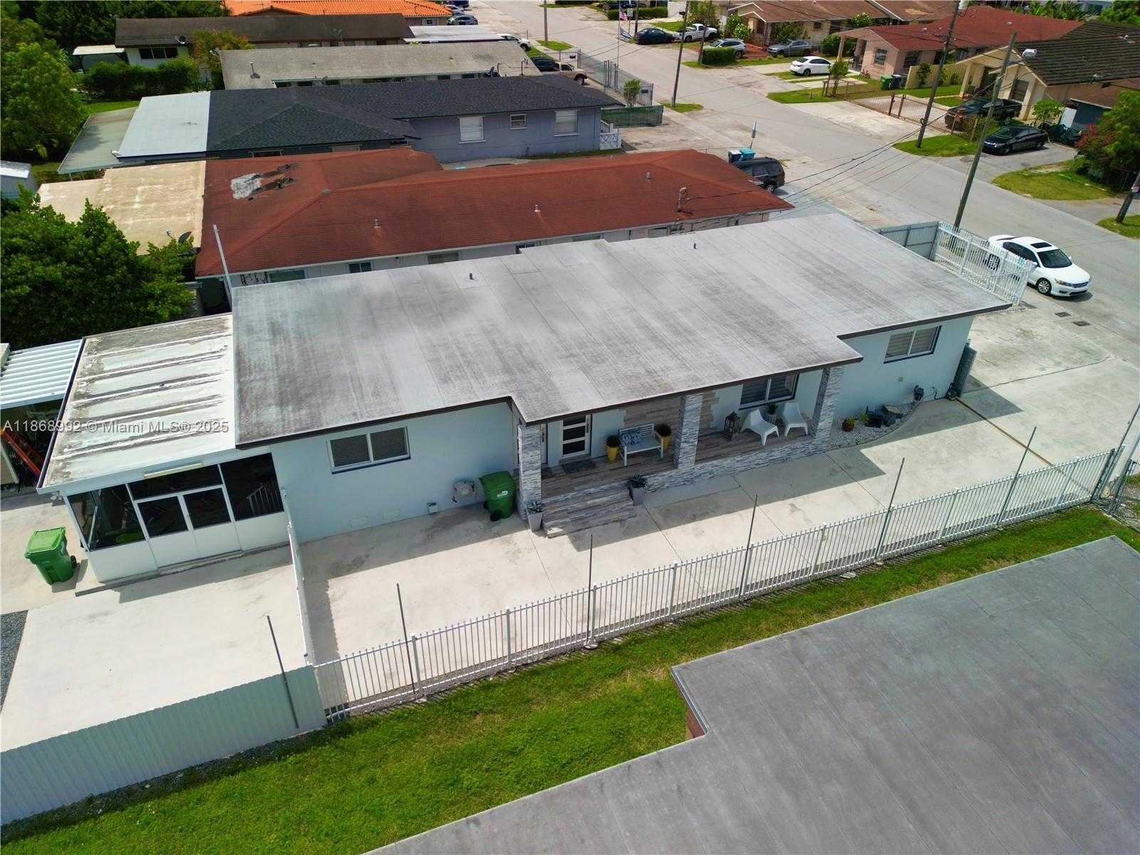 Small Image of 7046 SOUTH WEST 22ND ST #2, Miami Number 5