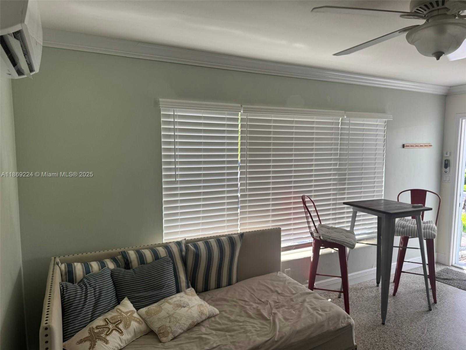 Small Image of 121 LINDA LN #3, Palm Beach Shores Number 36