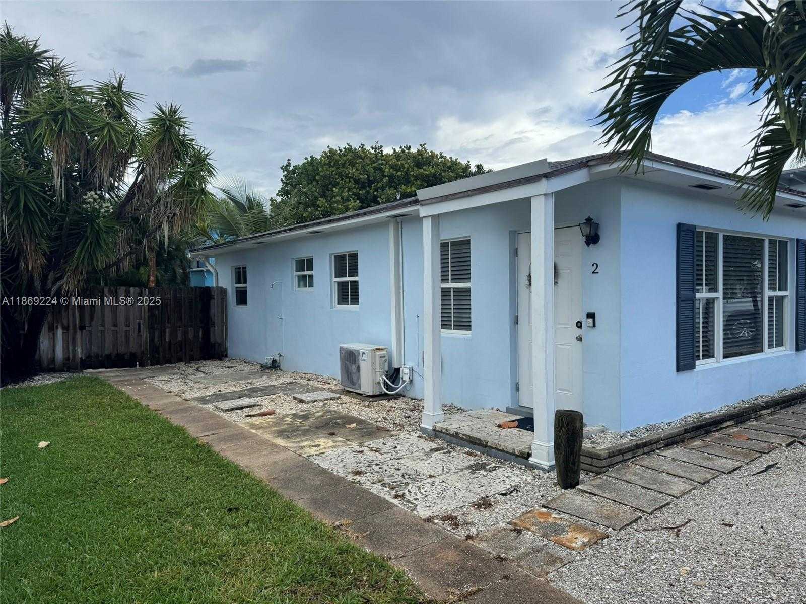 Small Image of 121 LINDA LN #3, Palm Beach Shores Number 5