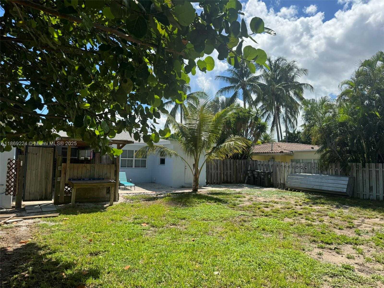 Small Image of 121 LINDA LN #3, Palm Beach Shores Number 51