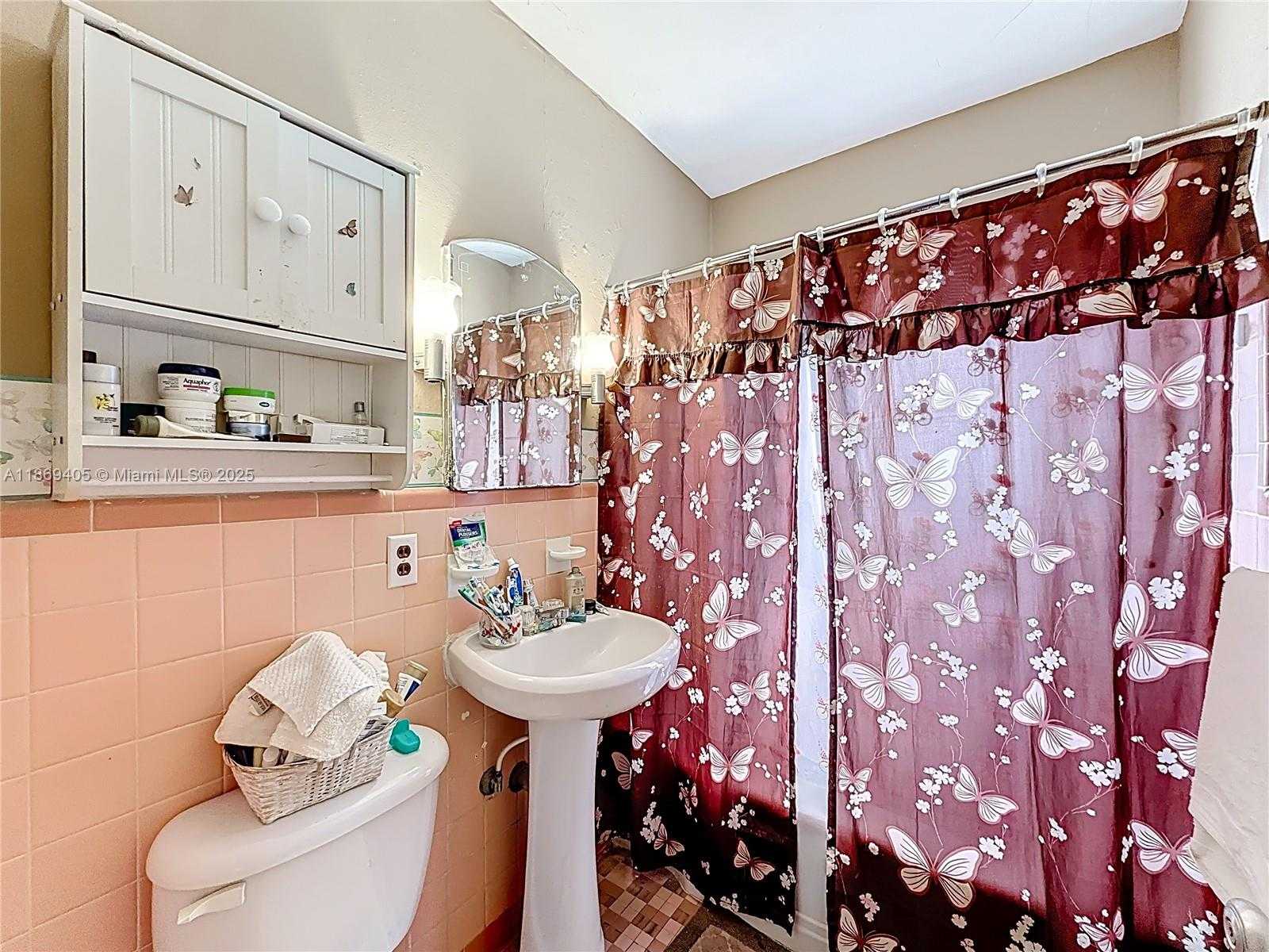 Small Image of 1055 NORTH WEST 32ND CT, Miami Number 14