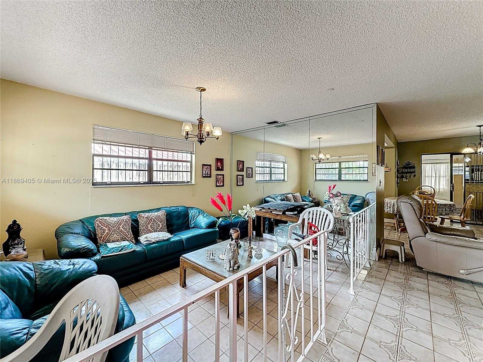 Small Image of 1055 NORTH WEST 32ND CT, Miami Number 24