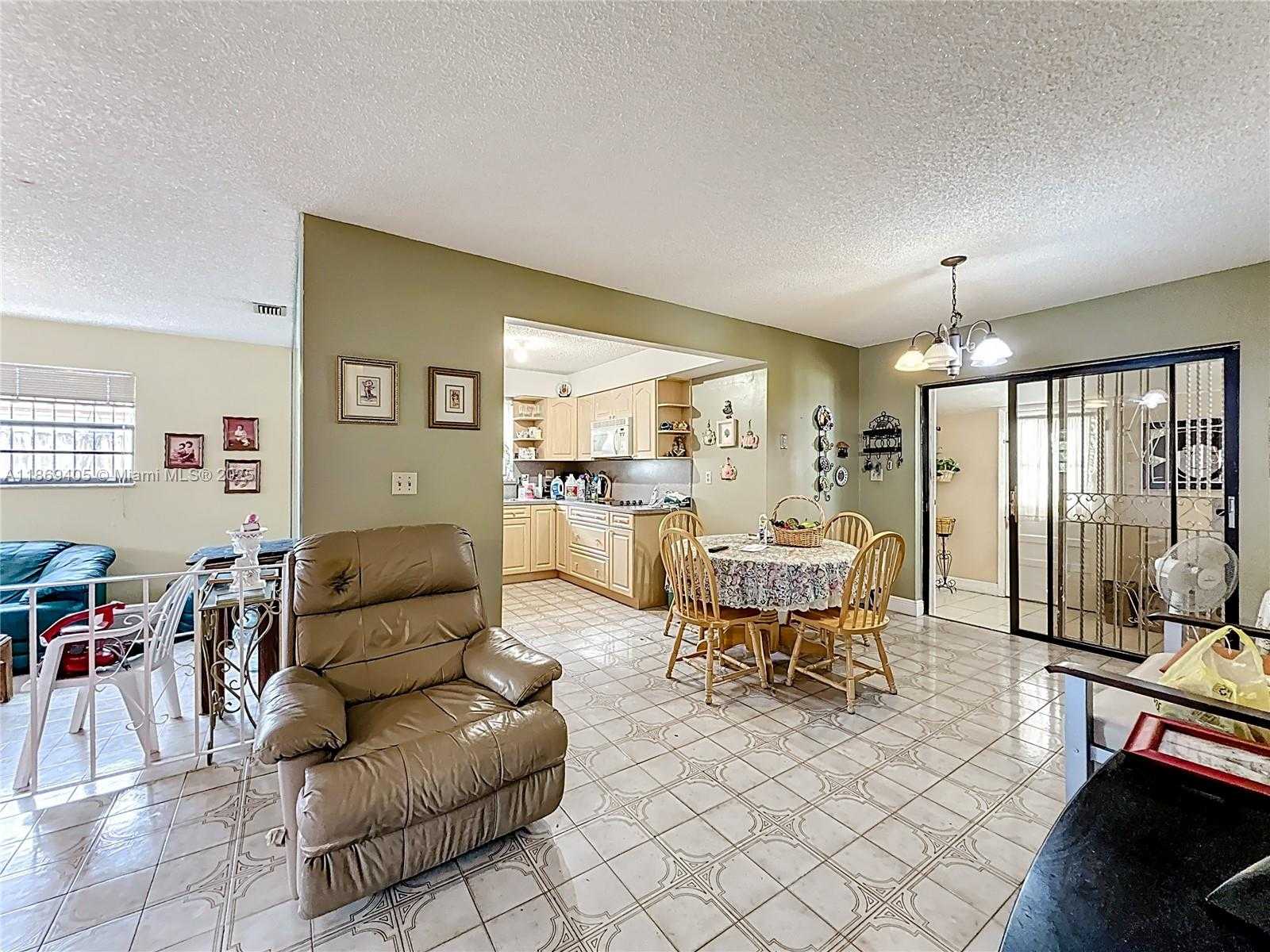 Small Image of 1055 NORTH WEST 32ND CT, Miami Number 27