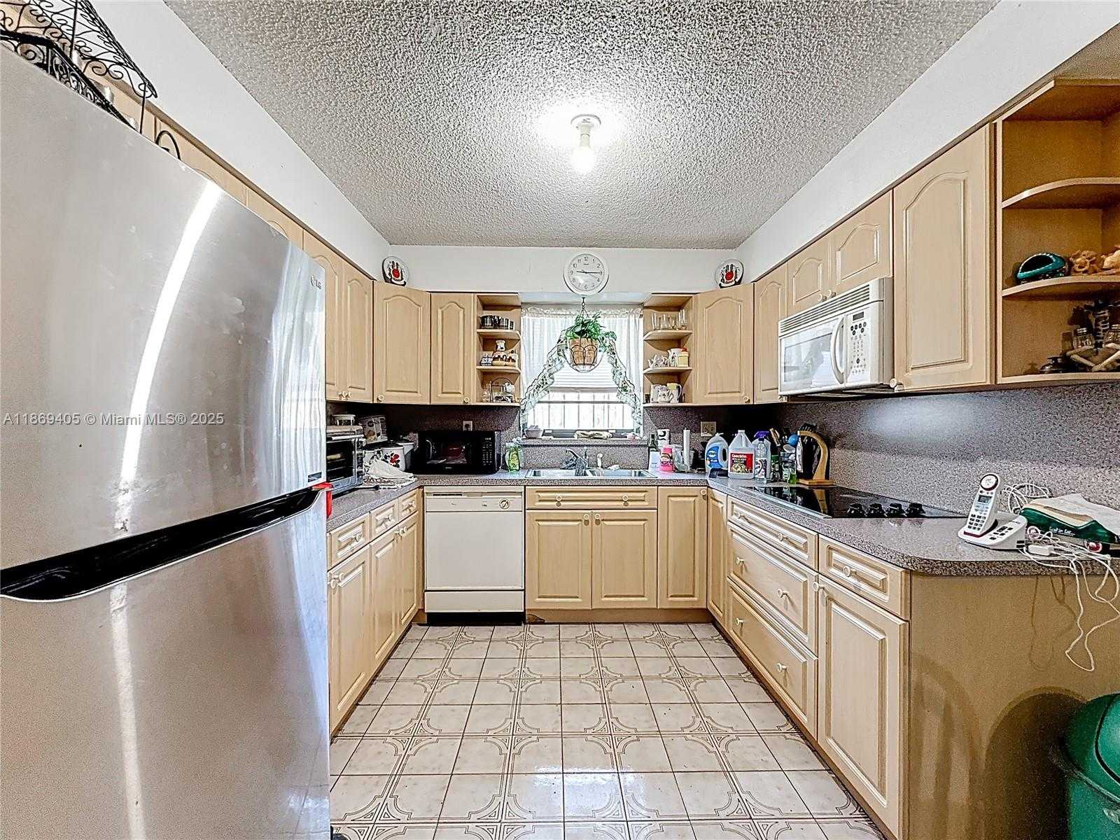 Small Image of 1055 NORTH WEST 32ND CT, Miami Number 28