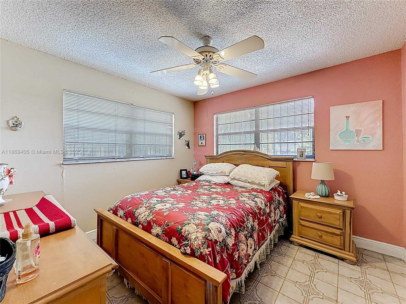 Small Image of 1055 NORTH WEST 32ND CT, Miami Number 31