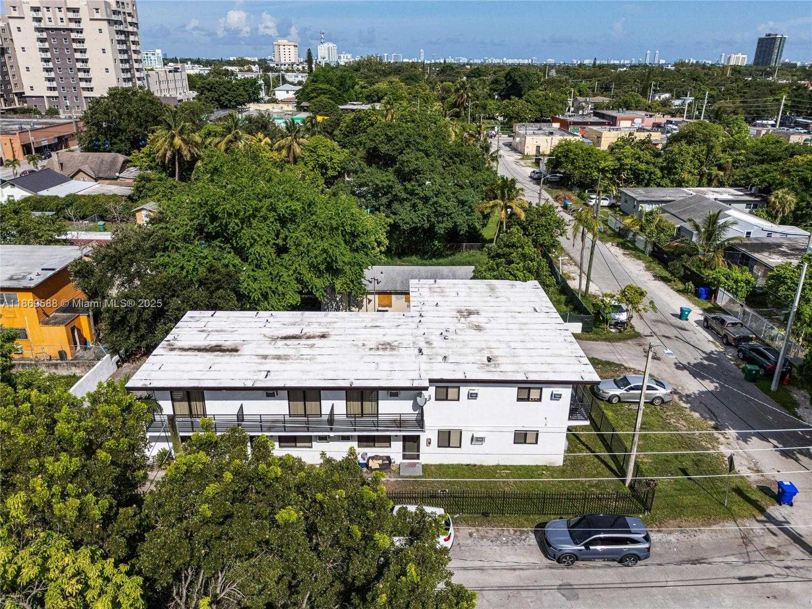 Small Image of 131 NORTH EAST 77TH ST, Miami Number 10