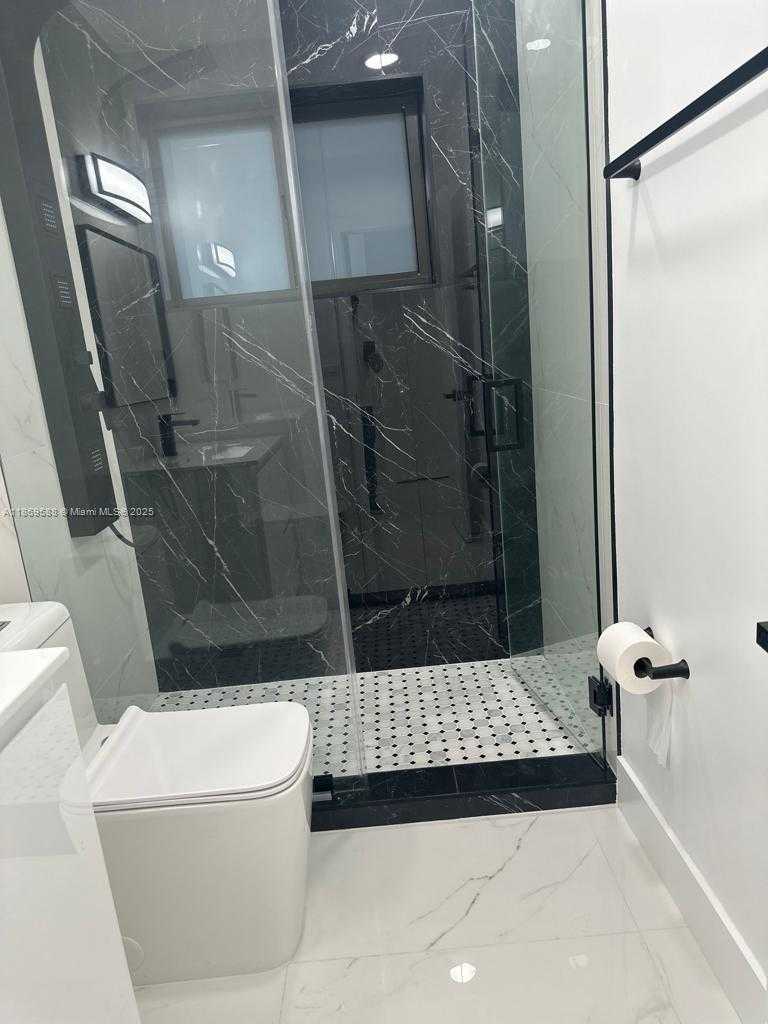 Small Image of 131 NORTH EAST 77TH ST, Miami Number 27