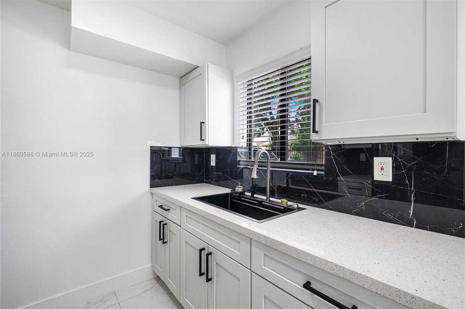 Small Image of 131 NORTH EAST 77TH ST, Miami Number 36