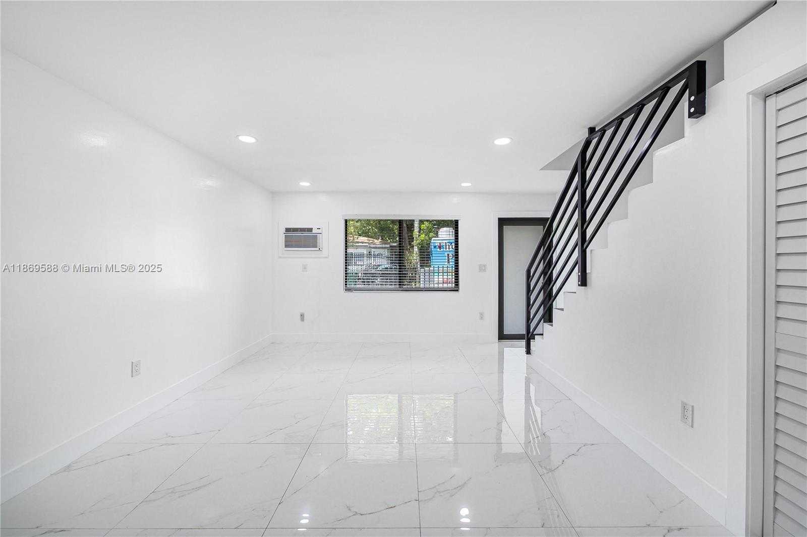 Small Image of 131 NORTH EAST 77TH ST, Miami Number 40