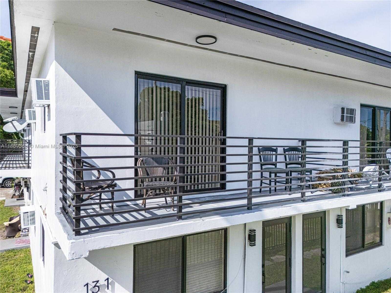 Small Image of 131 NORTH EAST 77TH ST, Miami Number 42