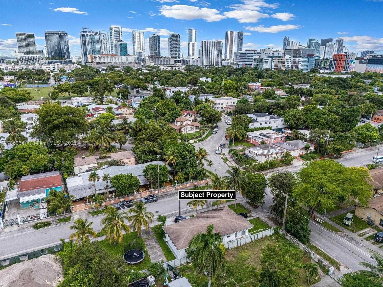 Small Image of 301 NORTH WEST 34TH ST, Miami Number 15