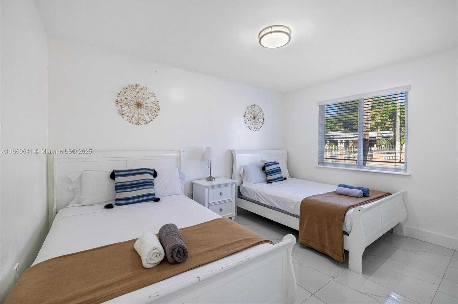 Small Image of 301 NORTH WEST 34TH ST, Miami Number 21