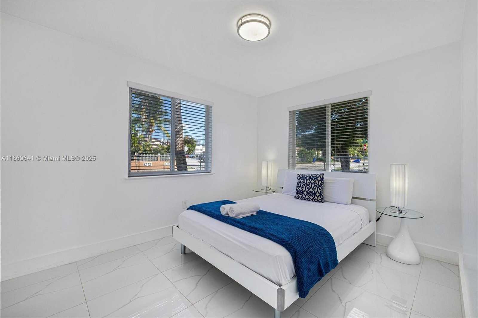 Small Image of 301 NORTH WEST 34TH ST, Miami Number 24