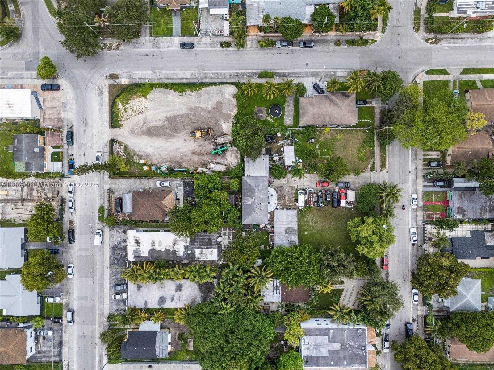 Small Image of 301 NORTH WEST 34TH ST, Miami Number 3