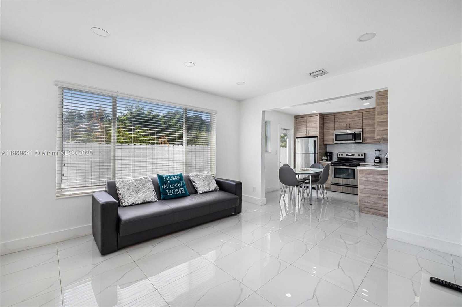 Small Image of 301 NORTH WEST 34TH ST, Miami Number 5