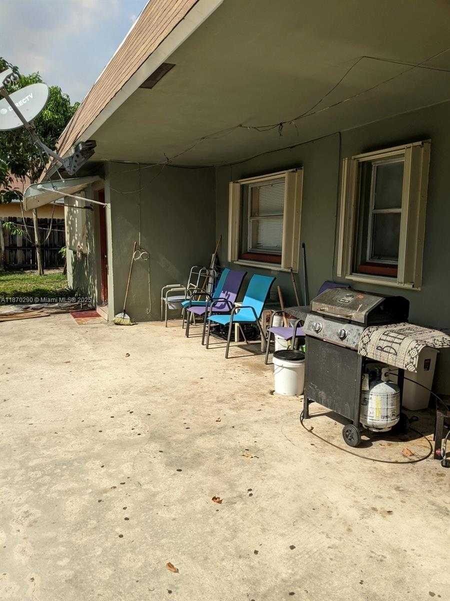 Small Image of 7801 SOUTH WEST 10TH ST, North Lauderdale Number 8