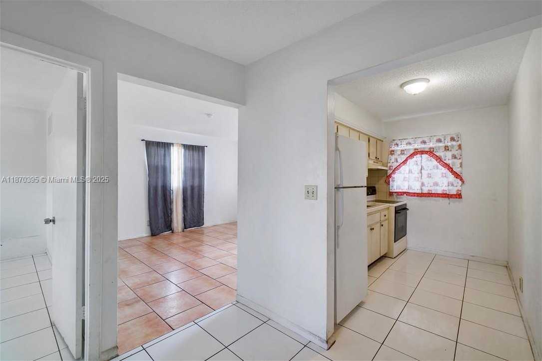 Small Image of 7391 NORTH WEST 37TH ST, Hollywood Number 8