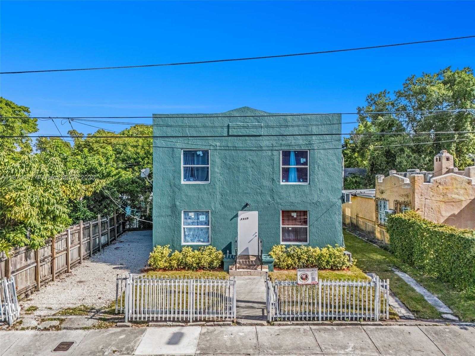 Small Image of 1075 NORTH WEST 30TH ST, Miami Number 2