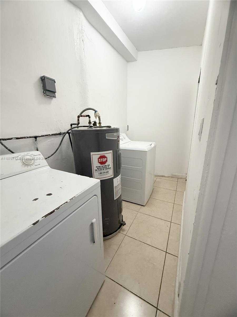 Small Image of 1450 NORTH WEST 35TH ST, Miami Number 17