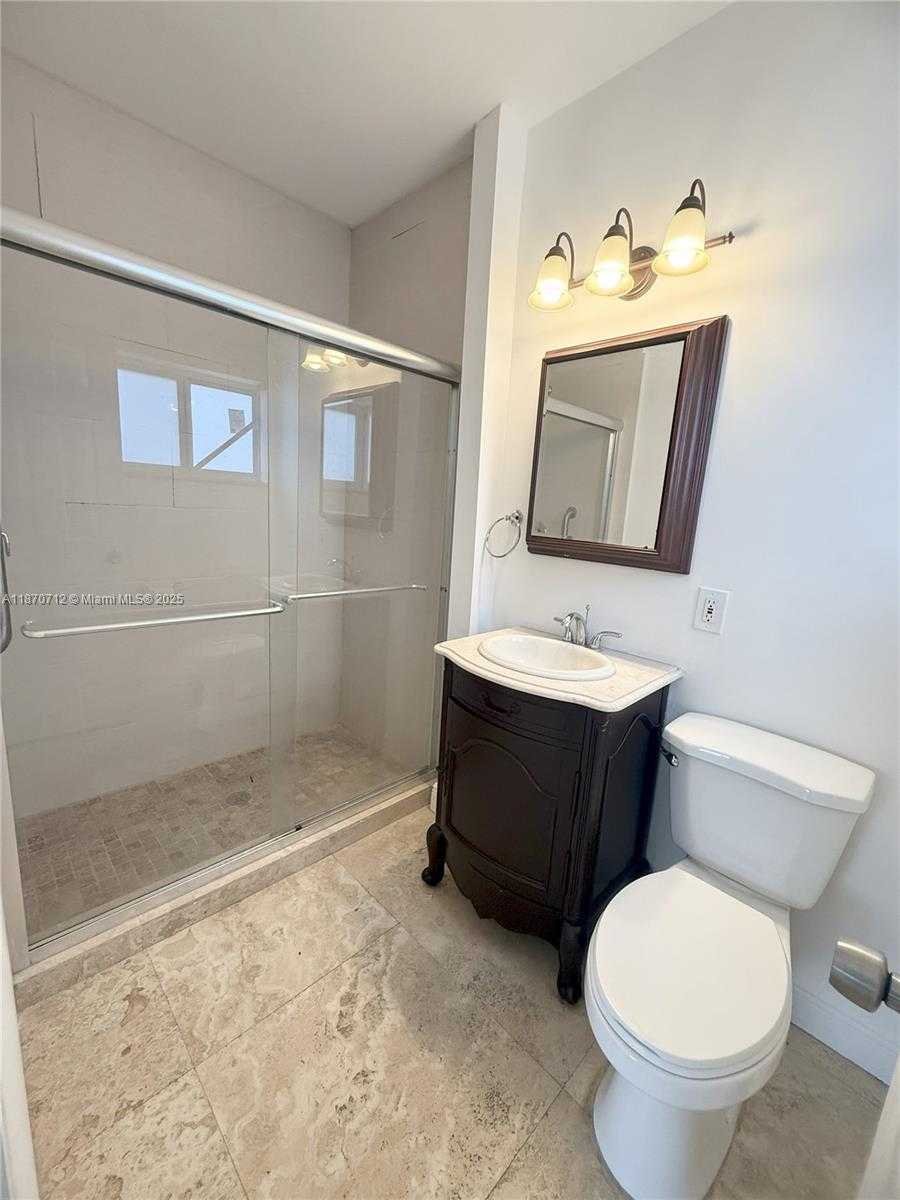 Small Image of 1450 NORTH WEST 35TH ST, Miami Number 5