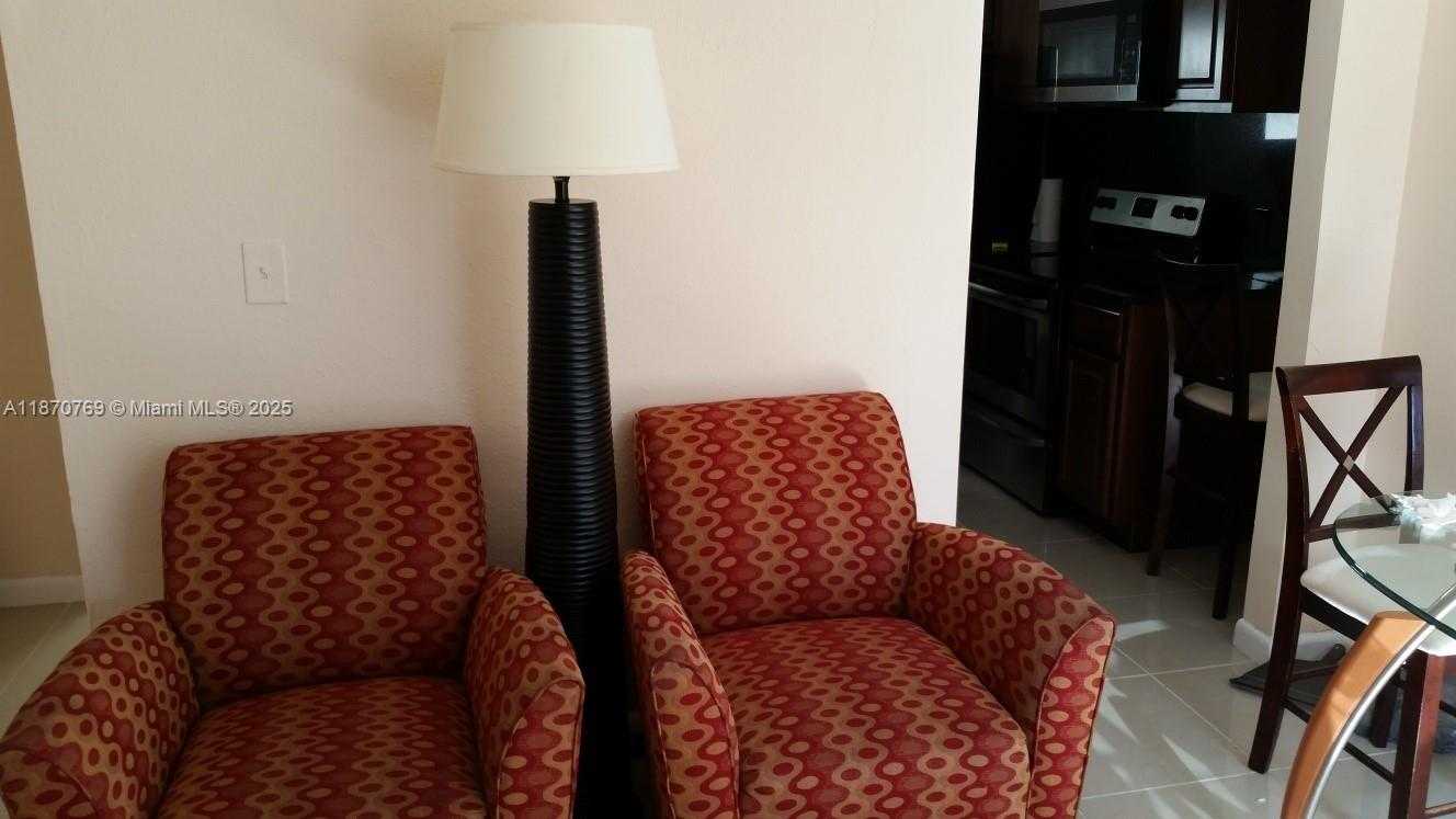 Small Image of 1719 LINCOLN ST #4, Hollywood Number 24