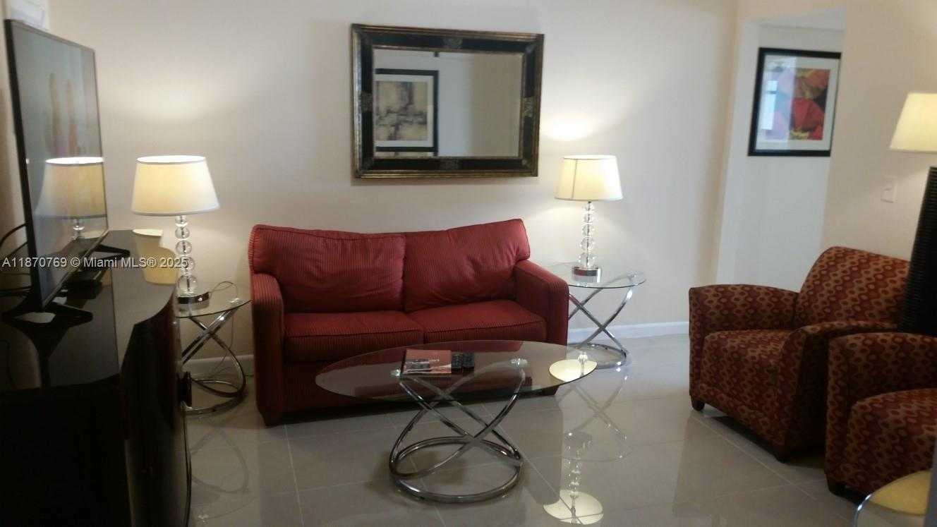 Small Image of 1719 LINCOLN ST #4, Hollywood Number 28