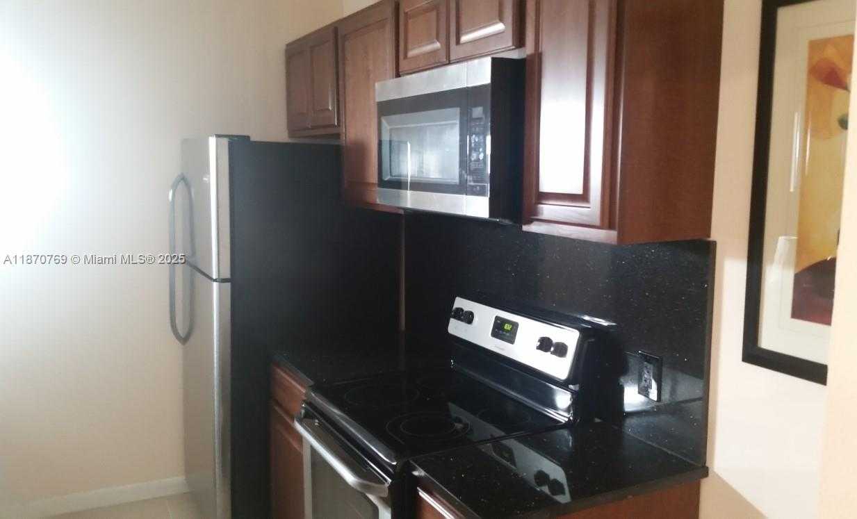 Small Image of 1719 LINCOLN ST #4, Hollywood Number 30