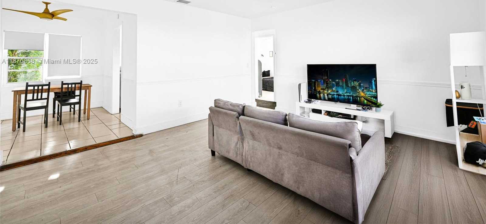Small Image of 1784 MARSEILLE DR, Miami Beach Number 14