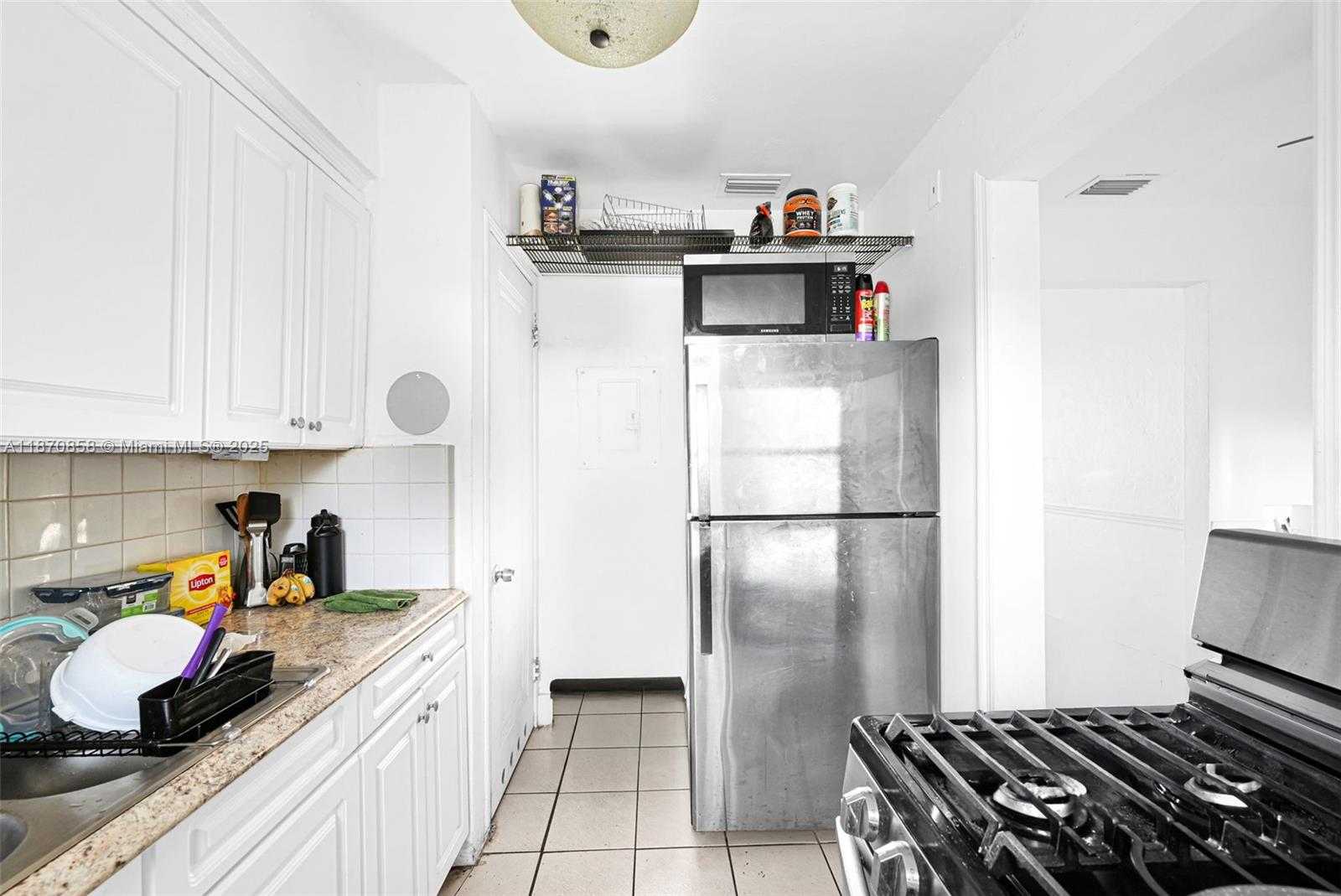 Small Image of 1784 MARSEILLE DR, Miami Beach Number 25