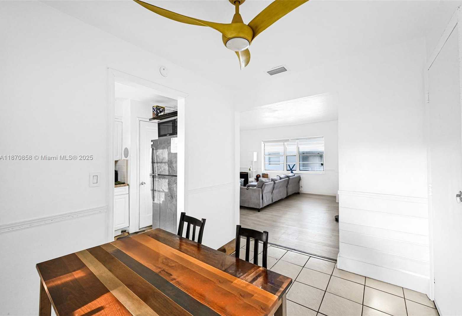 Small Image of 1784 MARSEILLE DR, Miami Beach Number 29