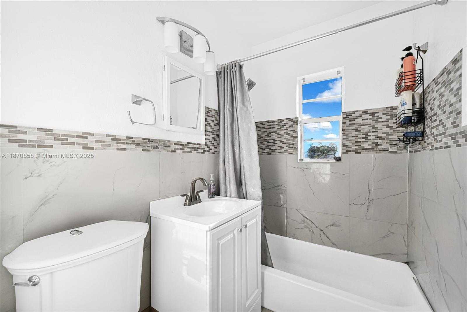 Small Image of 1784 MARSEILLE DR, Miami Beach Number 32