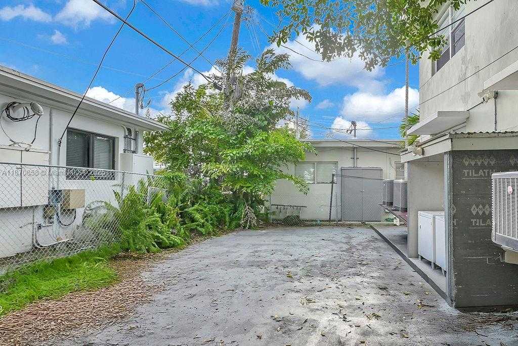 Small Image of 1784 MARSEILLE DR, Miami Beach Number 41