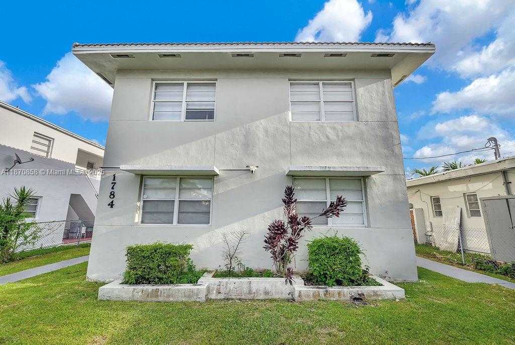 Small Image of 1784 MARSEILLE DR, Miami Beach Number 43